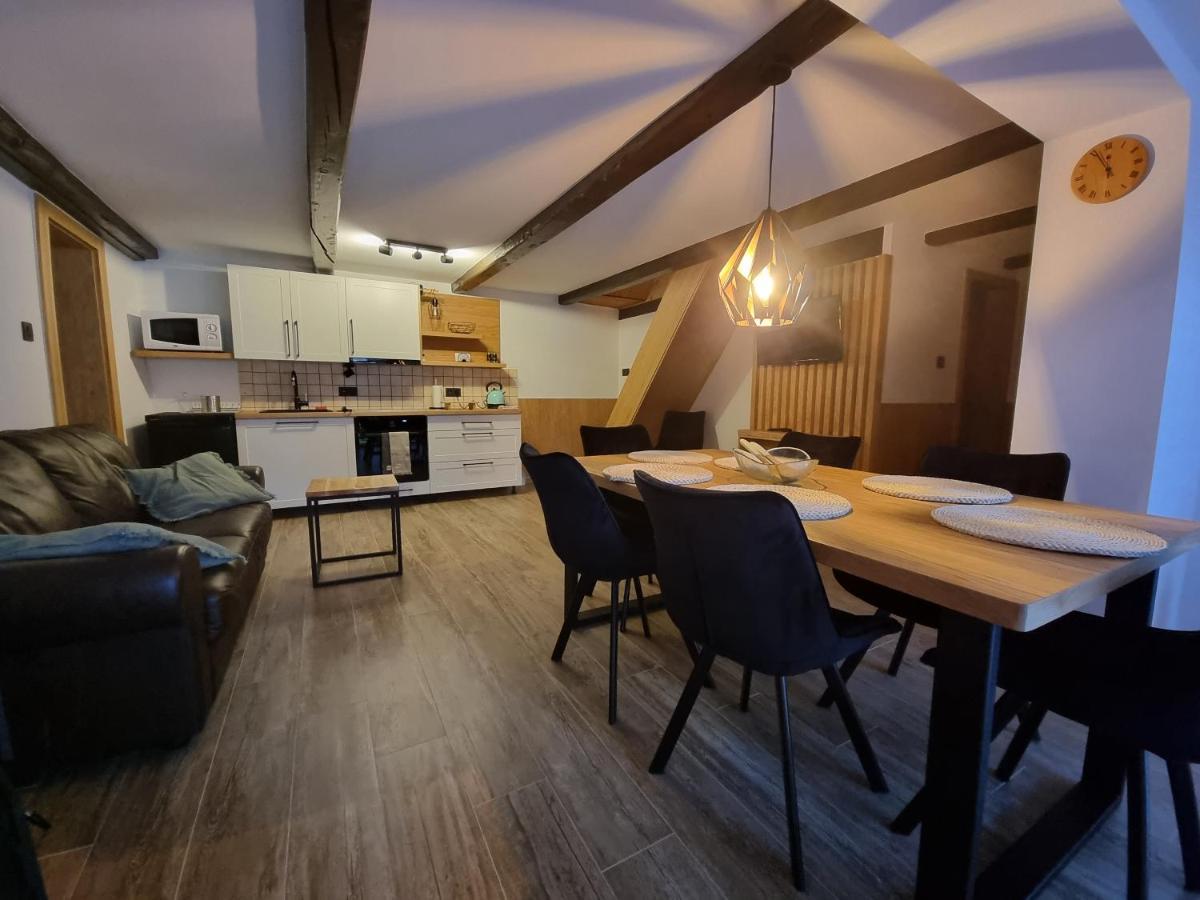 Holiday House Laura Ziar Luaran gambar